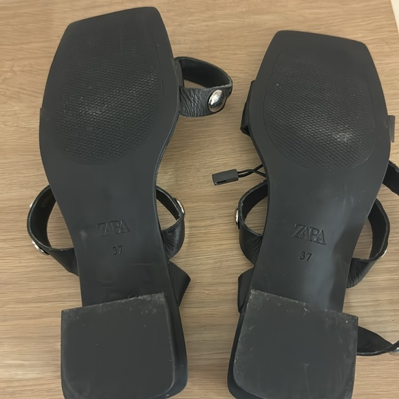 Zara EUC Block Heel Leatherwith Metal Stud Sandals - Picture 11 of 13